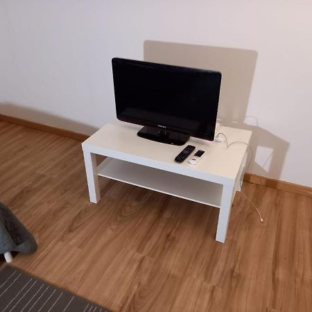 3 Hebergements - Au 1Er Etage 1 Appartement 2 Pieces Et Au 2Eme Etage Un Logement De 2 Chambres Louees Separement Avec Coin Cuisine Et Toilettes A Partager- Dans Pavillon Au Pied Du Rer B A 5 Minutes De Paris Et 30 Mn Stade De France Cachan Exterior photo
