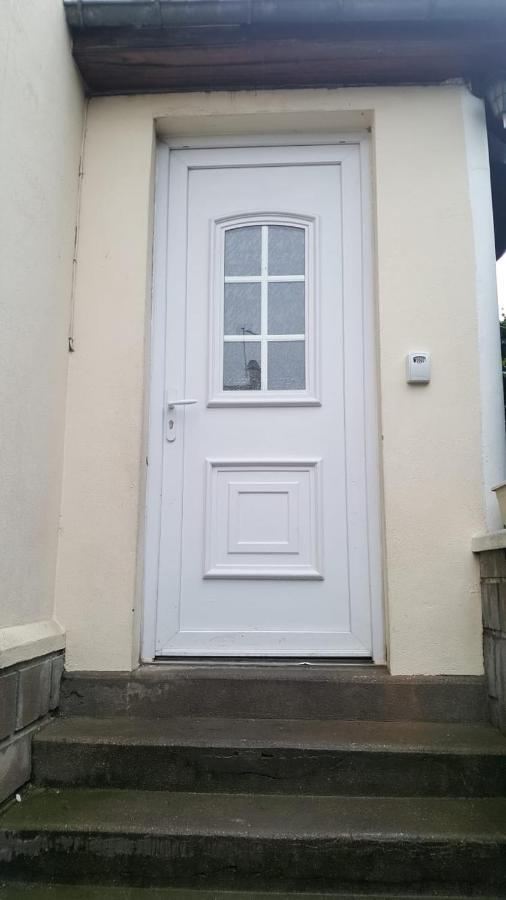 3 Hebergements - Au 1Er Etage 1 Appartement 2 Pieces Et Au 2Eme Etage Un Logement De 2 Chambres Louees Separement Avec Coin Cuisine Et Toilettes A Partager- Dans Pavillon Au Pied Du Rer B A 5 Minutes De Paris Et 30 Mn Stade De France Cachan Exterior photo